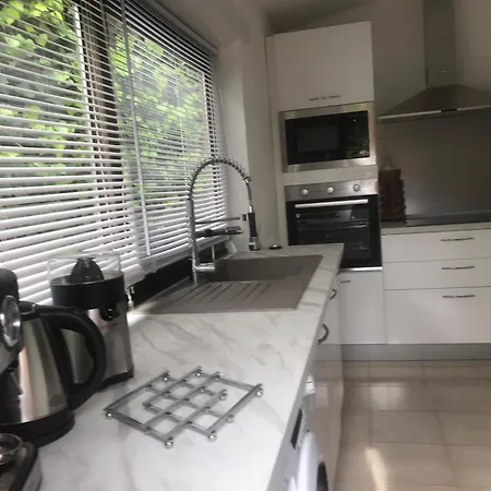 Toit Terrasse * מנטון