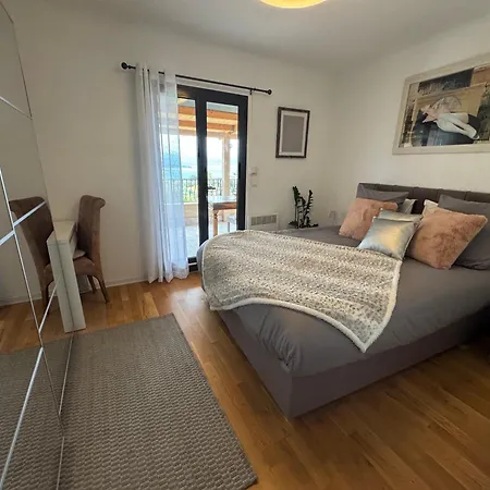 Toit Terrasse * Mentona