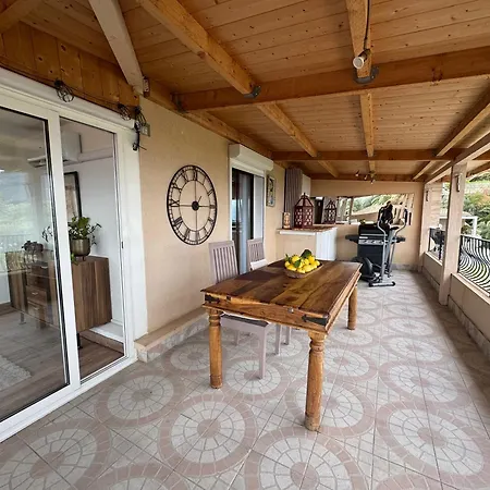 Apartament Toit Terrasse Mentona